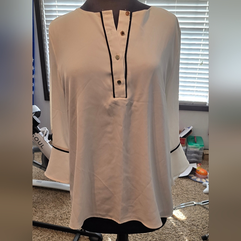 LIKE NEW! Calvin Klein Blouse